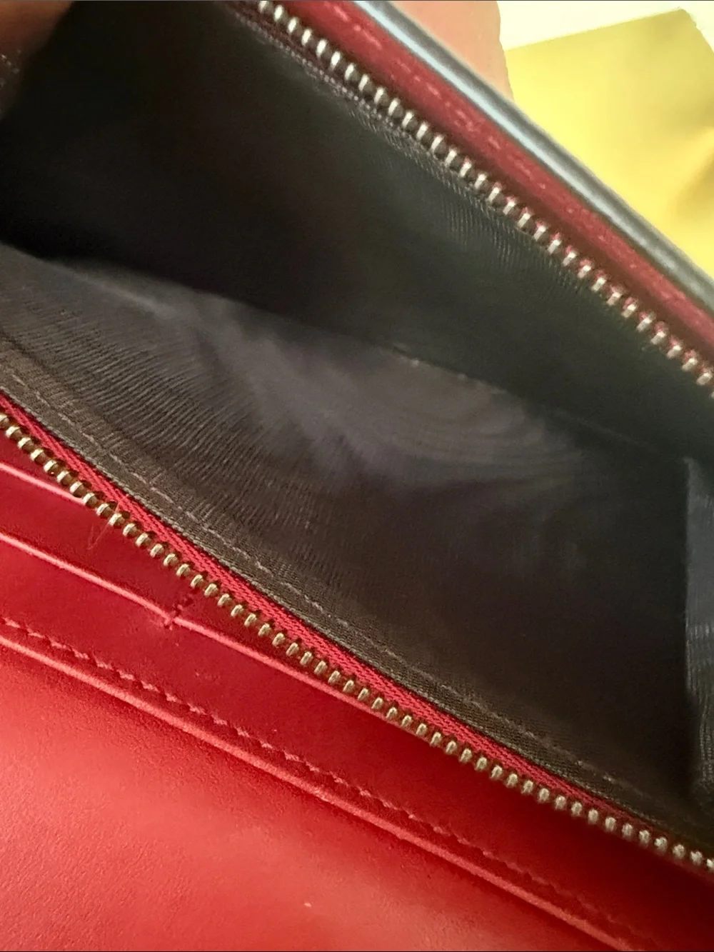 Gucci Cream Red Navy Queen Margaret Bee Flap Bag with Crossbody Chain